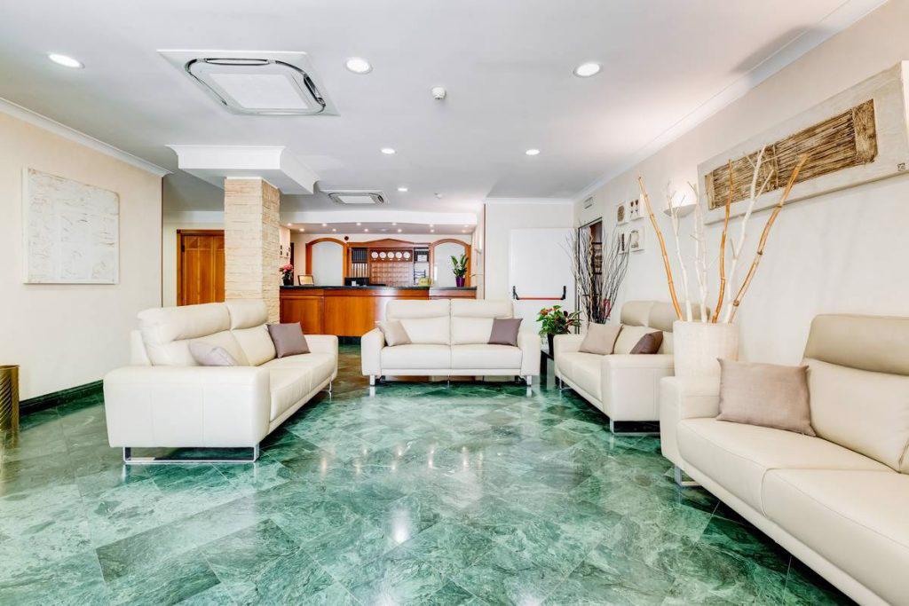 Goedkoopste aanbiedingen voor Romoli in Italie? Altijdbon.nl vergelijkt aanbieders! Altijd de laagste prijs!