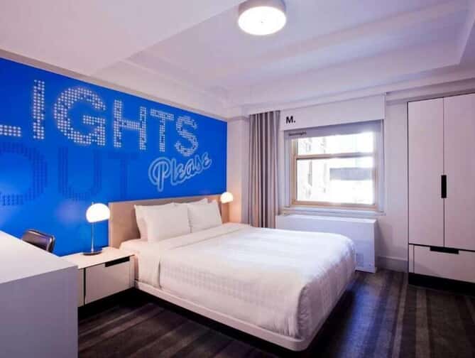 Row NYC: Stijlvol Verblijf in het Hart van Manhattan!