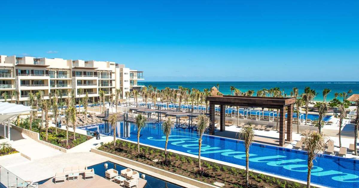 Zwembad van Royalton Riviera Hotel Cancún, Mexico foto 2