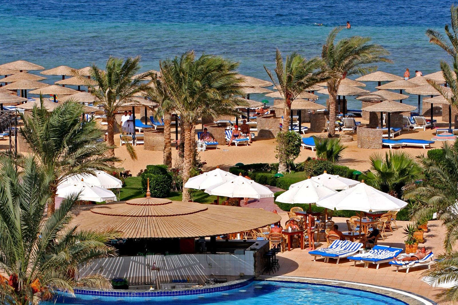 Strand bij Sea Star Beau Rivage Hotel in Hurghada, Egypte foto 2