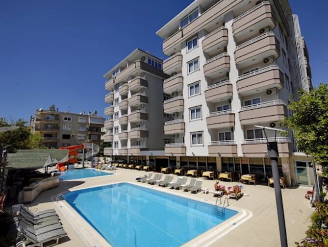 Sealine Alanya: Comfortabele Vakantie aan de Turkse Rivièra