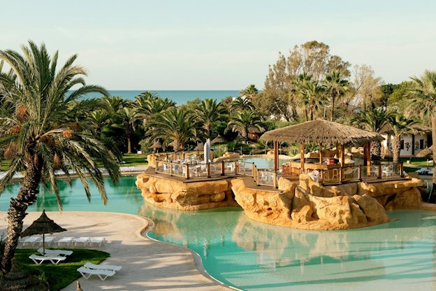 Zwembadzijde bij Sentido Phenicia in Hammamet, Tunesie foto 4