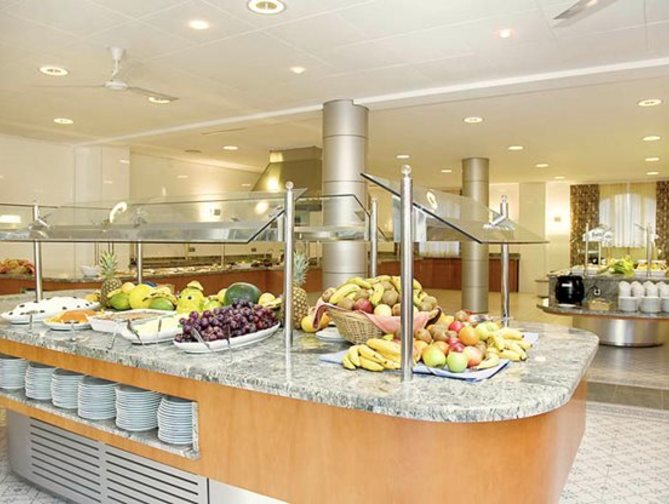 Restaurant in het Ses Casas D'Or Es Bolero Resort in Cala d'Or, Spanje foto 3