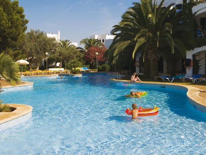 Zwembad van Ses Casas D'Or Es Bolero Resort in Cala d'Or, Spanje foto 2