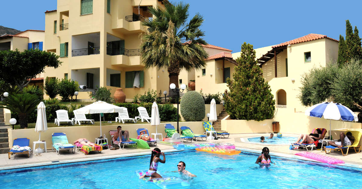 Zwembad van Silvia Apart Hotel Koutouloufari, Griekenland foto 1