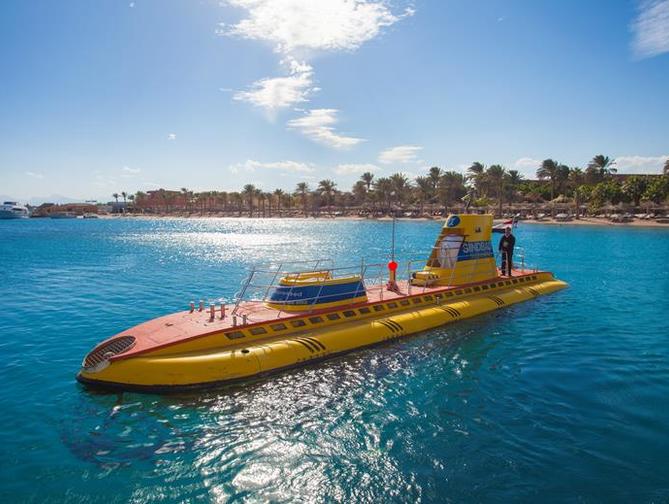 Buitenkant van Sindbad Aqua Park Resort in Hurghada, Egypte  foto 2