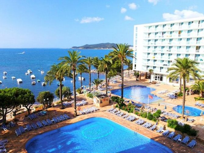 Buitenkant van Sirenis Tres Carabelas en Spa Hotel in Ibiza, Spanje foto 1