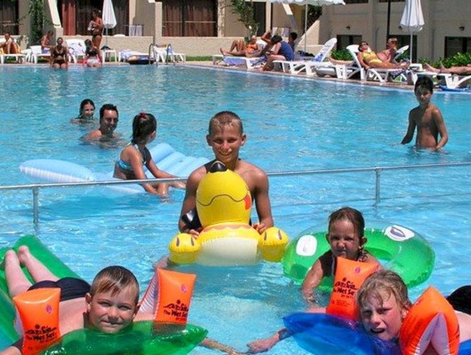 Zwembad van Summerland Hotel & Bungalows in Trianda, Griekenland foto 3