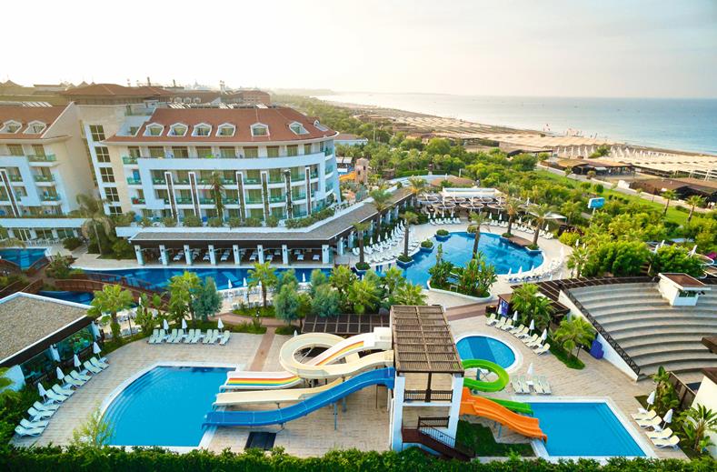  Zwembad met glijbanen van Sunis Evren Beach Resort Side, Turkije foto 3