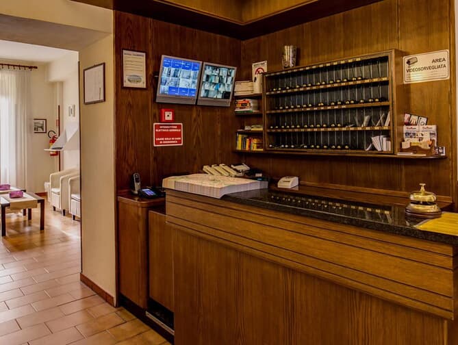 Taormina Hotel Sicilië: Vakantiedeal met zeezicht