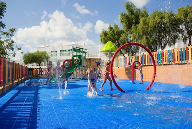 Zwembad van THB Flora Hotel Puerto del Carmen, Canarische Eilanden foto 1