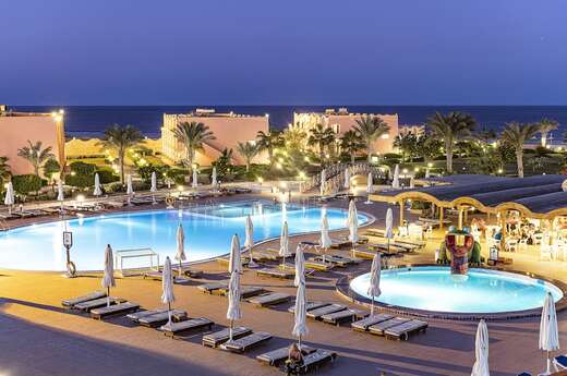 Zwembadzijde bij The Three Corners Happy Life Hotel Marsa Alam, Egypte foto 3