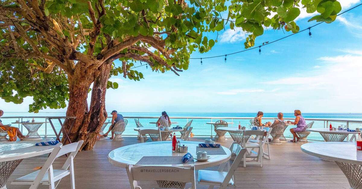 Restaurant in het Travellers Beach Resort Negril, Jamaica foto 1