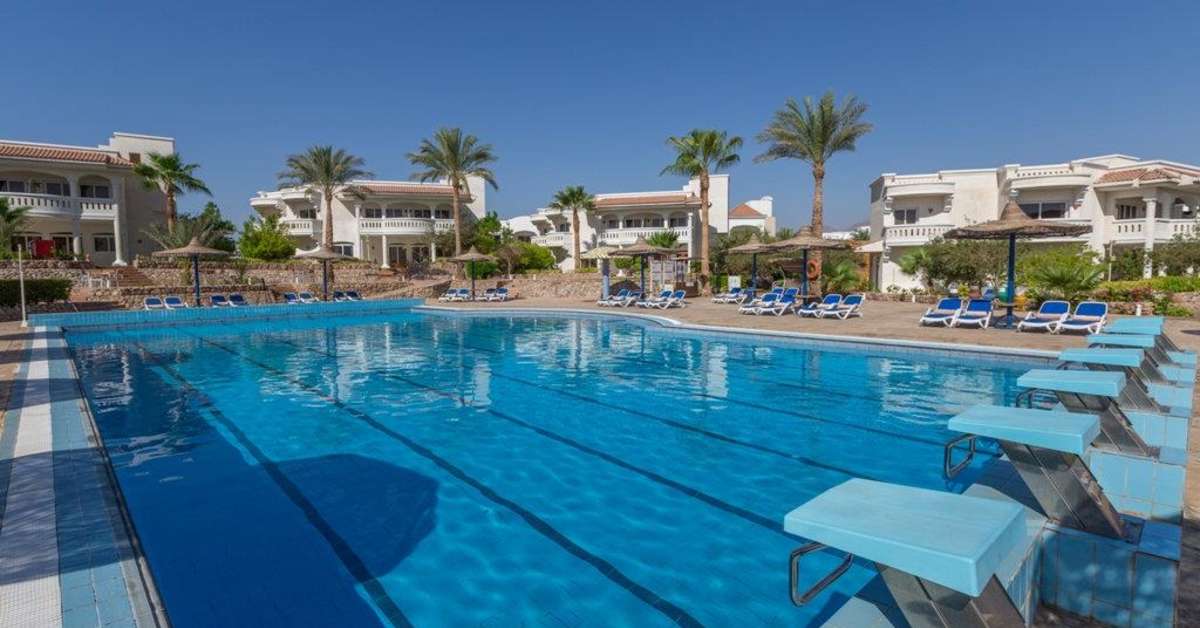 Zwembad van Tropitel Naama Bay Hotel in Sharm El Sheikh, Egypte foto 2