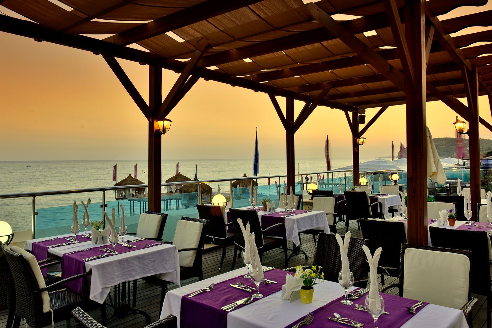 Restaurant in het White City Beach Hotel in Alanya, Turkije foto 1