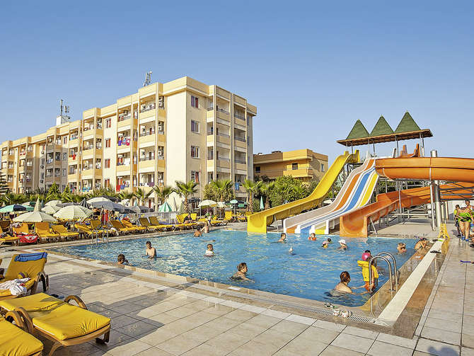 Zwembad met glijbanen van Xeno Eftalia Resort Alanya, Turkije foto 2