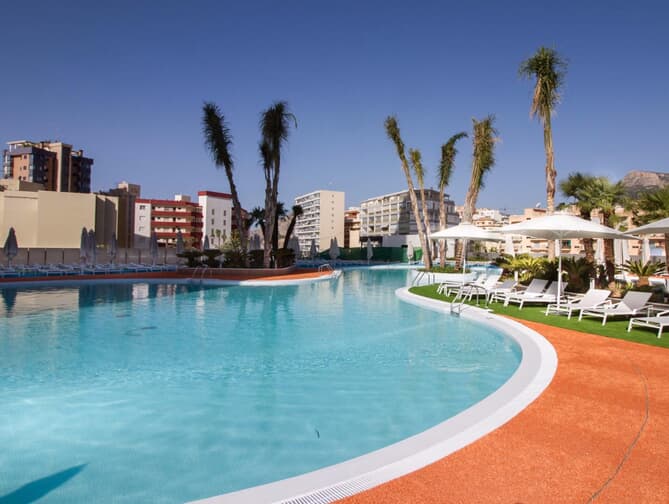 ESTIMAR Calpe Suitopia 3 and Three: Luxe verblijf in Calpe