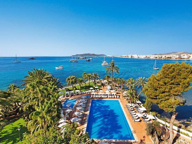 THB Los Molinos Ibiza – Adults Only hotel met zeezicht