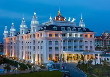 side-royal-palace-hotel